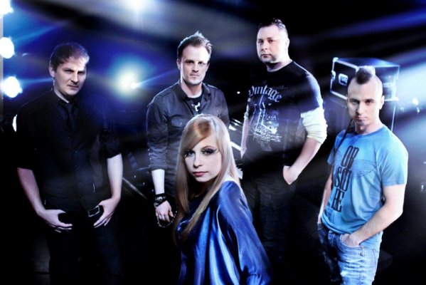 Rockerji Dismissed izdali balado Tukaj sem